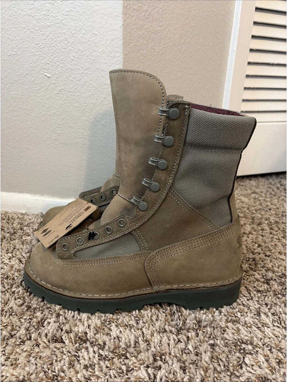 New Danner Sage Green Boots 26063 USAF Military 600G Men’s Size 5 D Made in USA
